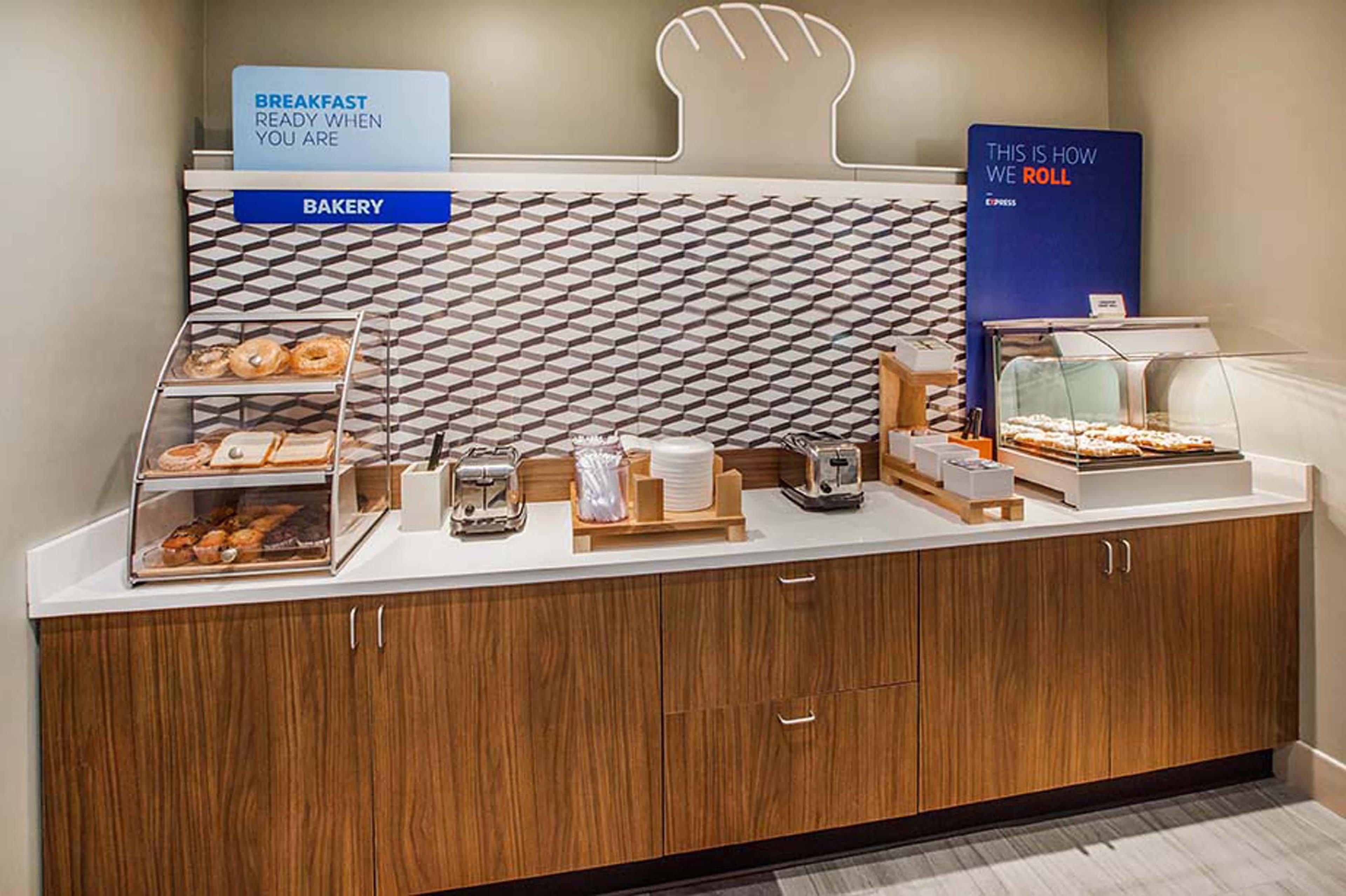 Holiday Inn Express & Suites - Medford By Ihg Kültér fotó