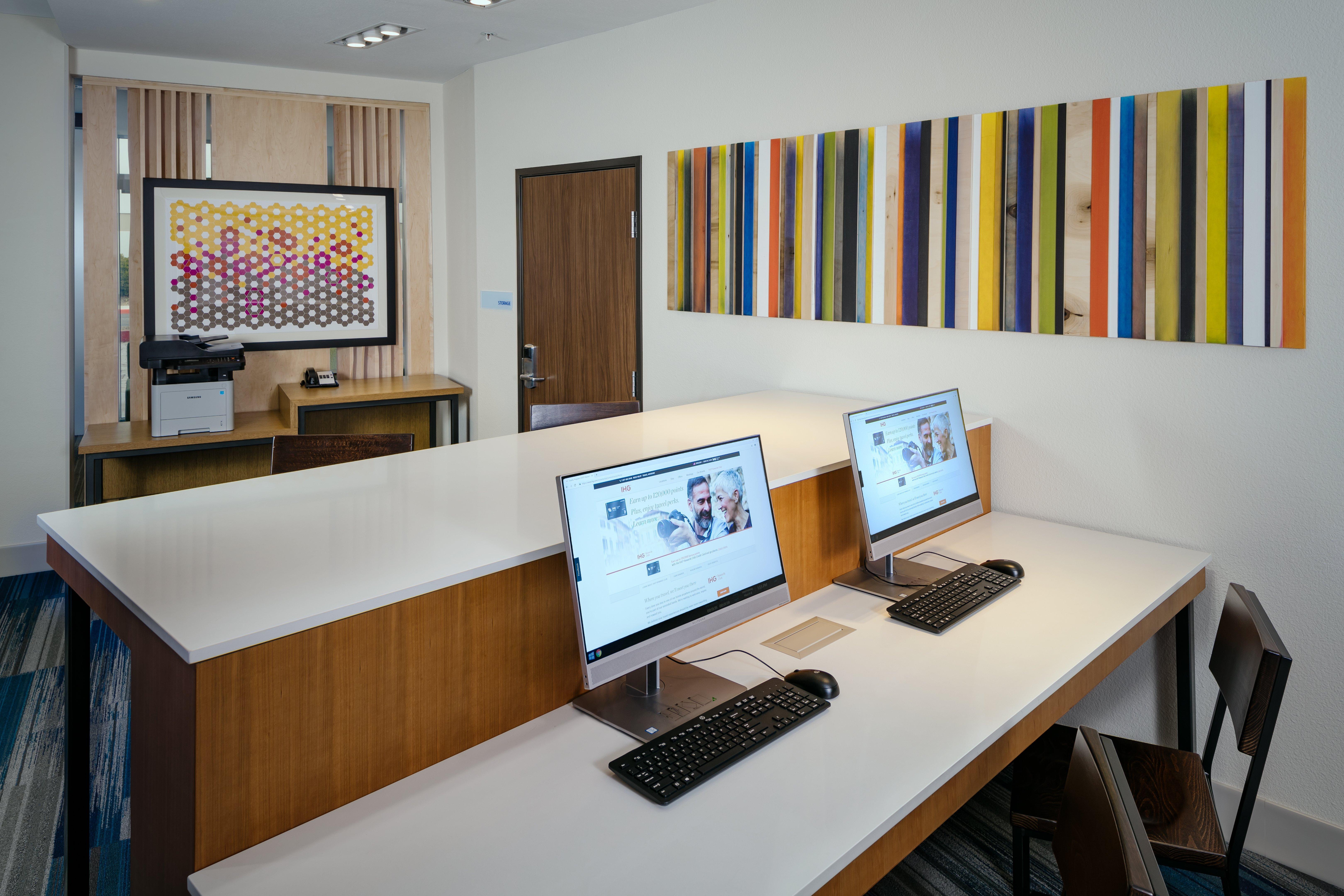 Holiday Inn Express & Suites - Medford By Ihg Kültér fotó